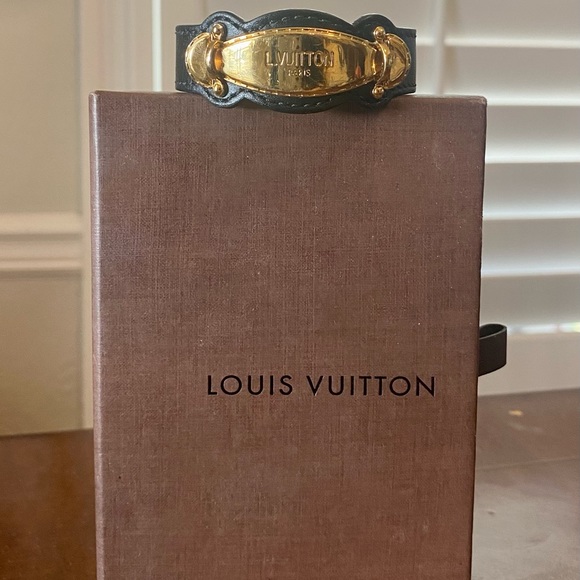 Louis Vuitton “Handle Me” Bracelet - Picture 7 of 7